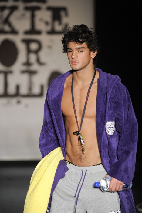 Frankie Morello Athletic Fall-Winter 2010, Menswear - Fashion Week ...